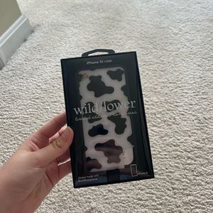 iphone XR wildflower case